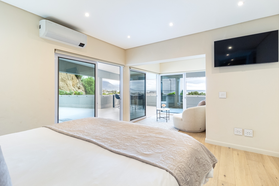 To Let 2 Bedroom Property for Rent in Clifton Western Cape